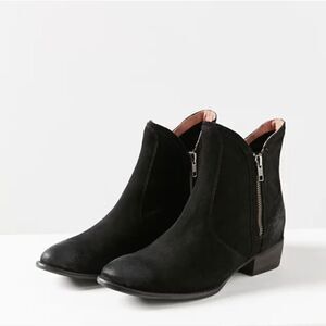 Seychelles Western Whimsigoth Witchy Dark Academia Capsule Classic Bootie 6 1/2